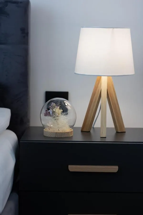 Apartament Jutrzenki Wlochy By Renters Apartment Warsaw