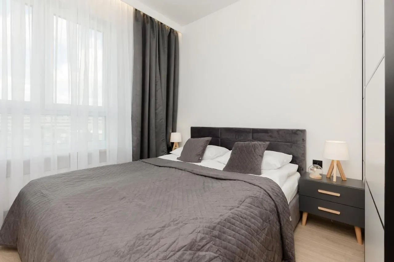 Apartament Jutrzenki Wlochy By Renters Apartment Warsaw
